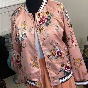 Haute Monde jacket go into fall layering 🌺